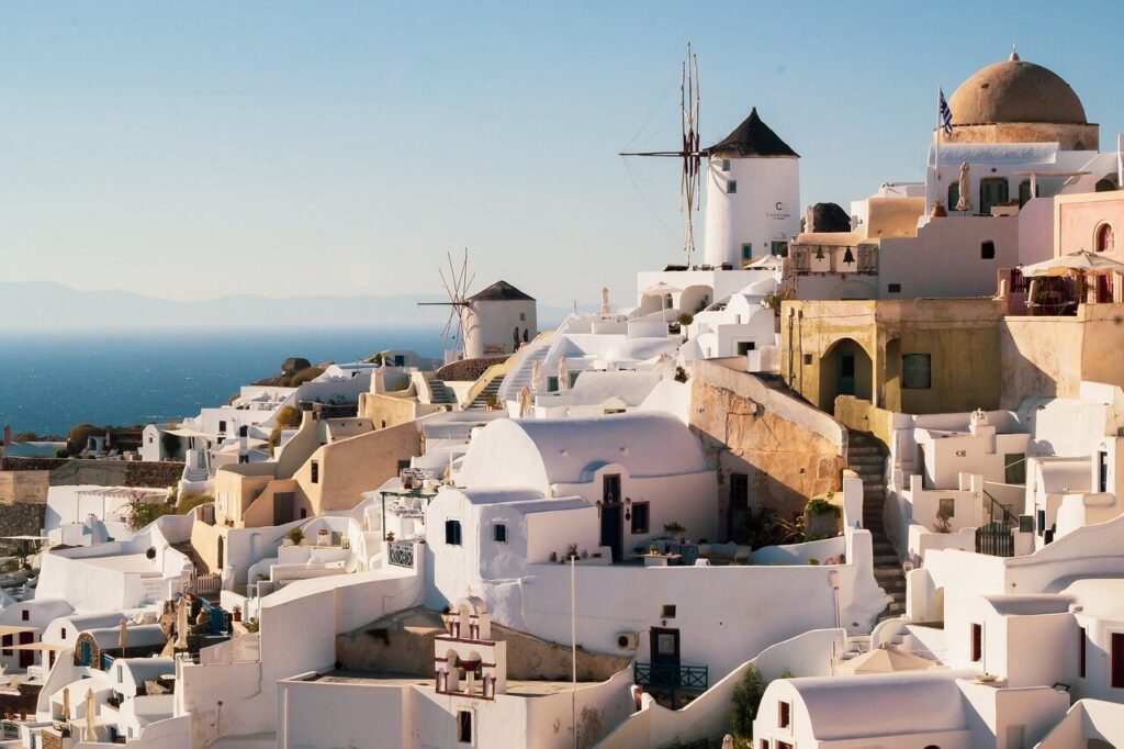 Where to Stay in Santorini – 10 BEST AREAS