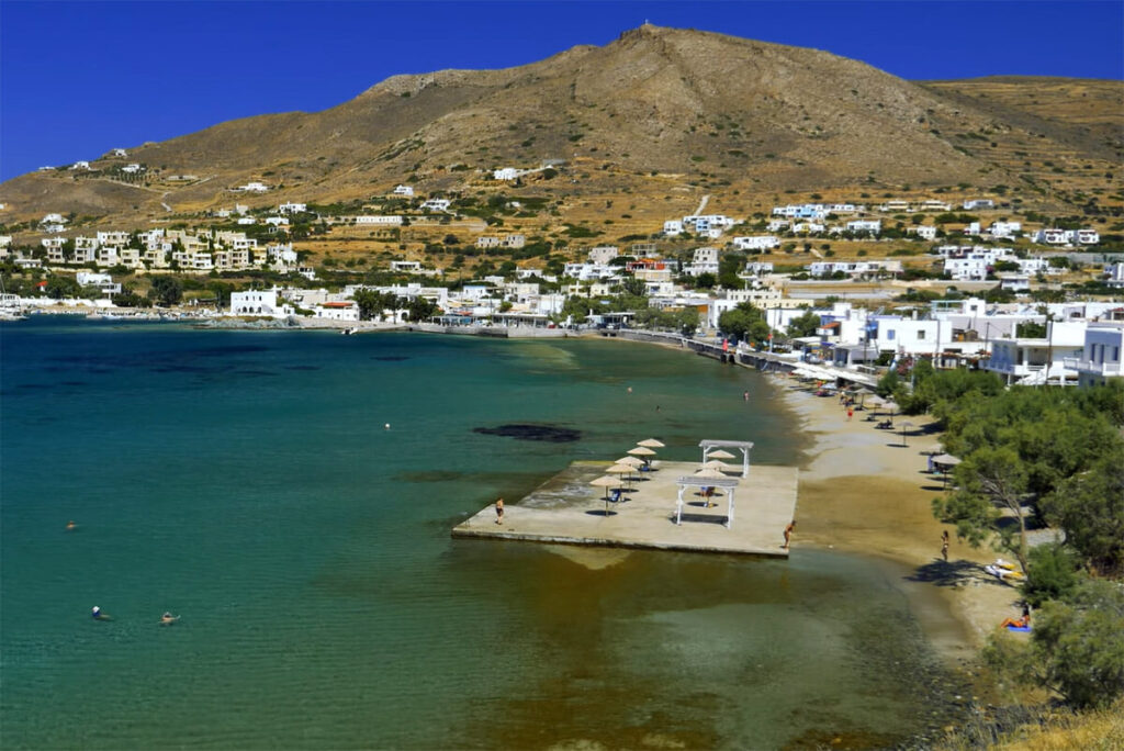 Finikas, Syros