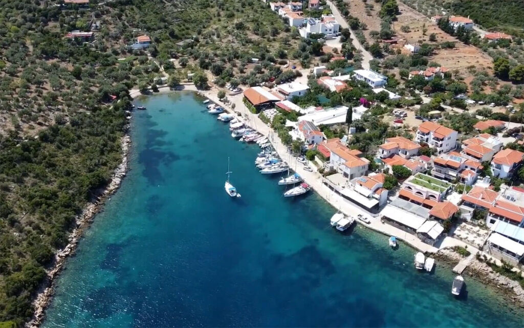 Steni Vala, Alonnisos