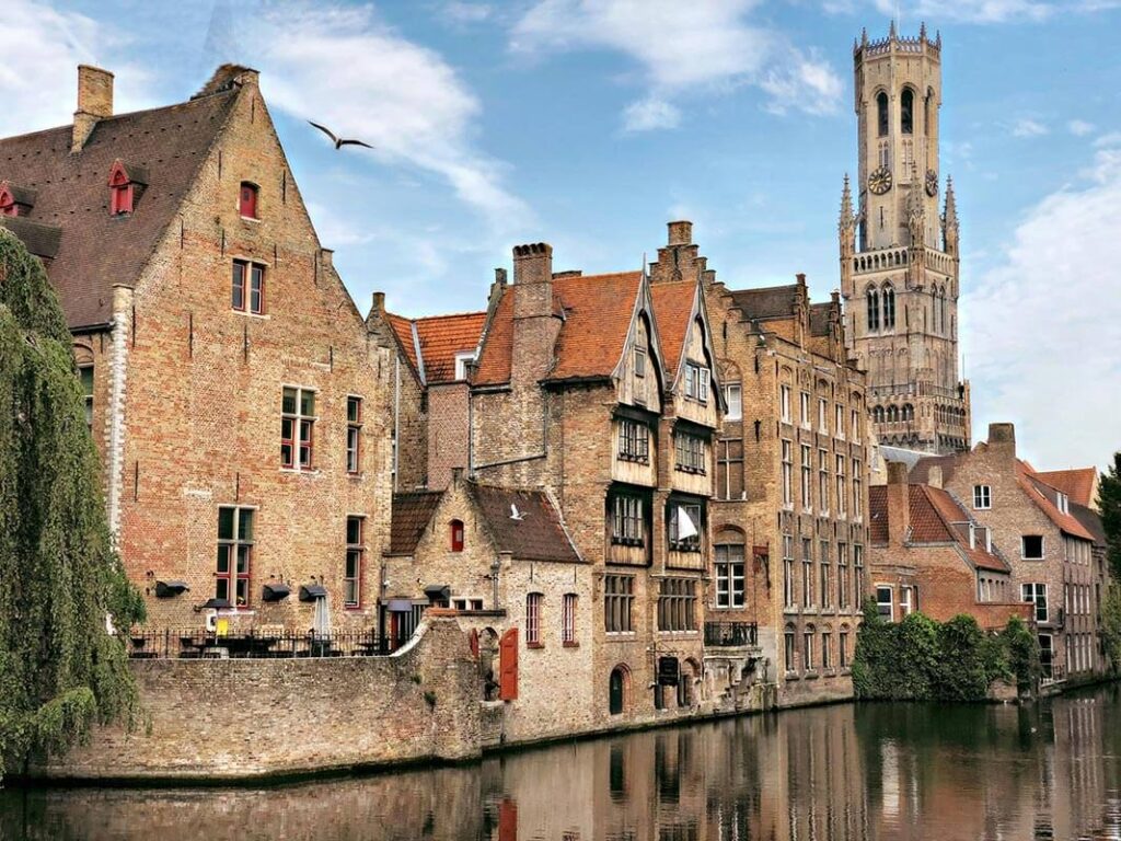 Huidenvettersplein 10